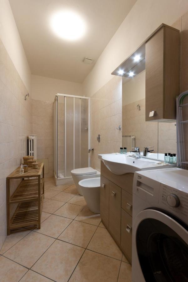 Suite Garibaldi - Smart Holiday Mantua Buitenkant foto
